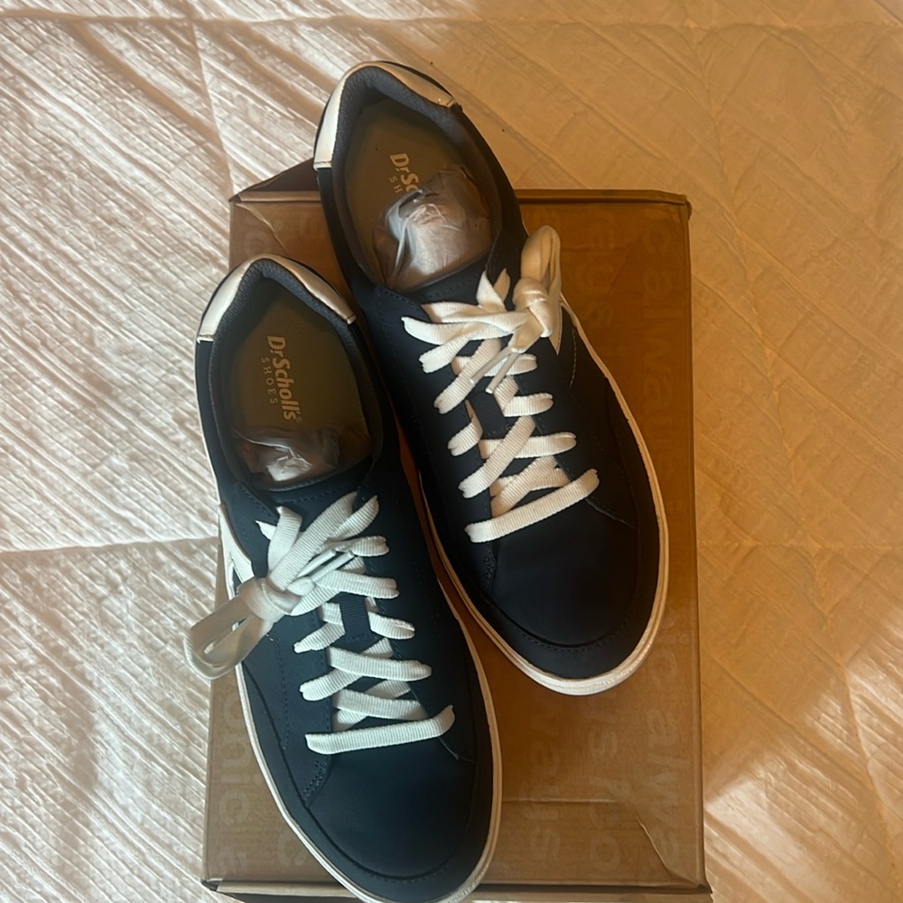 Women’s Dr Scholl’s Shoes, Madison Lace, Navy, Odor-control, odor ban technology